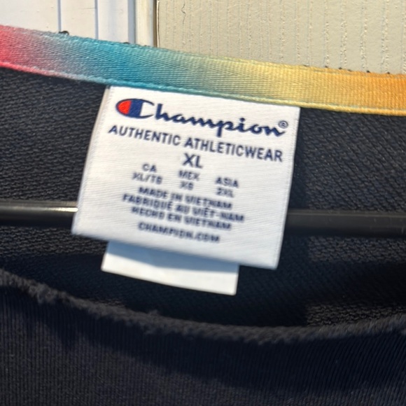 Champion Black and White Sweatshirt - Picture 2 of 3